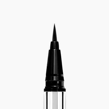EYES ON FLEEK EYELINER IN PENNA